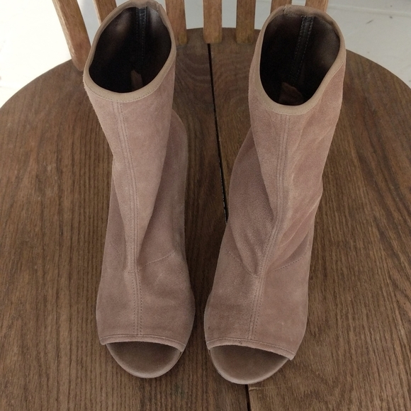 STUART WEITZMAN Peep Toe Ankle Heeled Boots - Picture 6 of 17